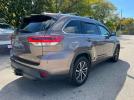 Toyota Highlander Se Image 10