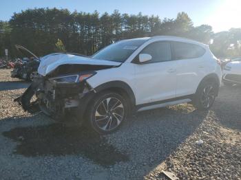  Salvage Hyundai TUCSON