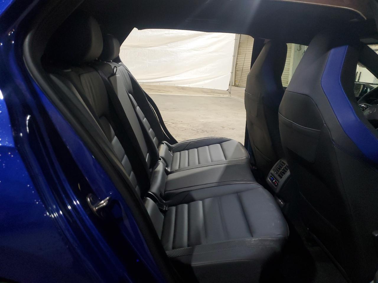 Volkswagen Golf Image 10