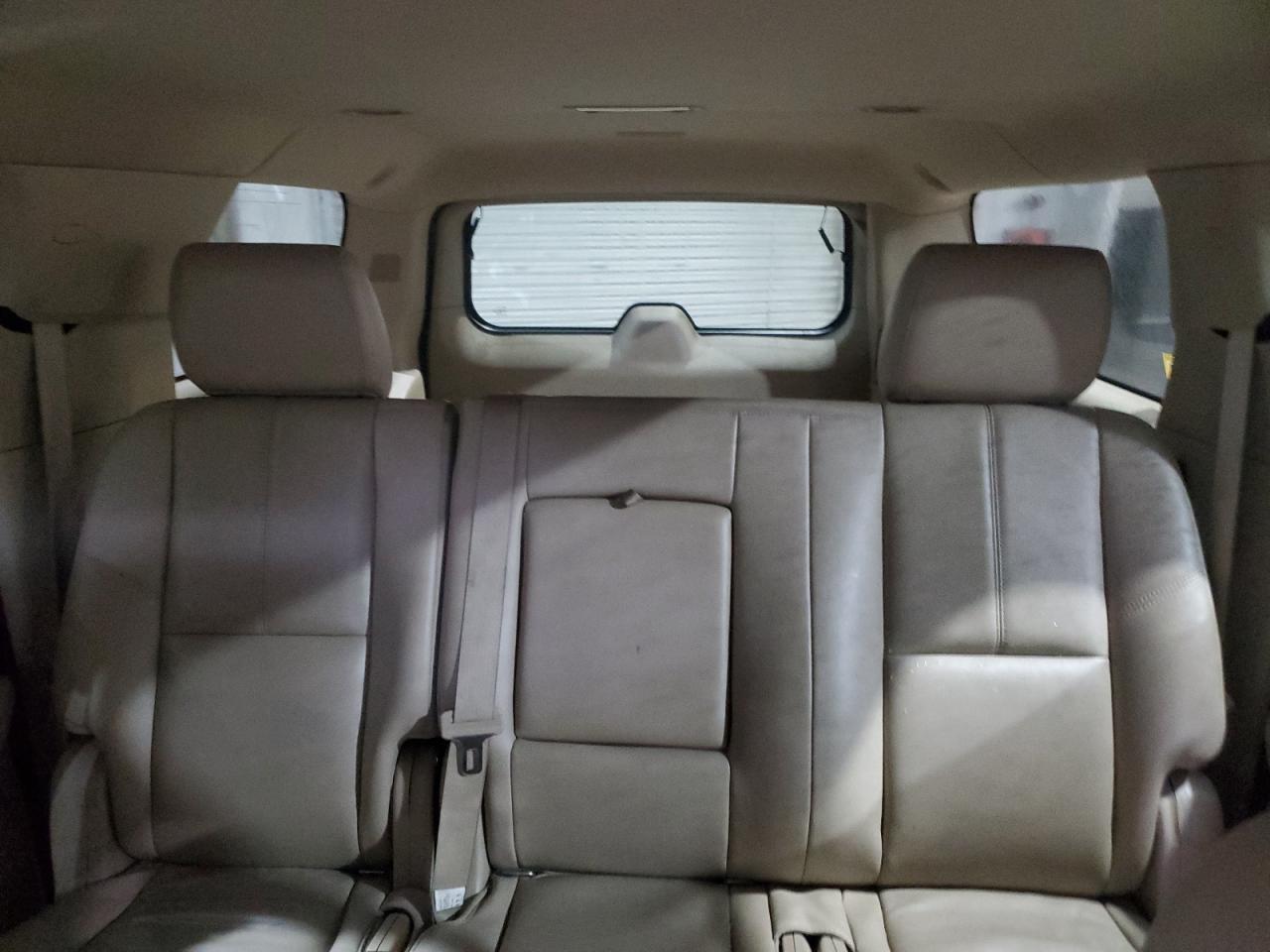 Chevrolet Suburban K1500 Lt Image 7