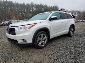  Salvage Toyota Highlander