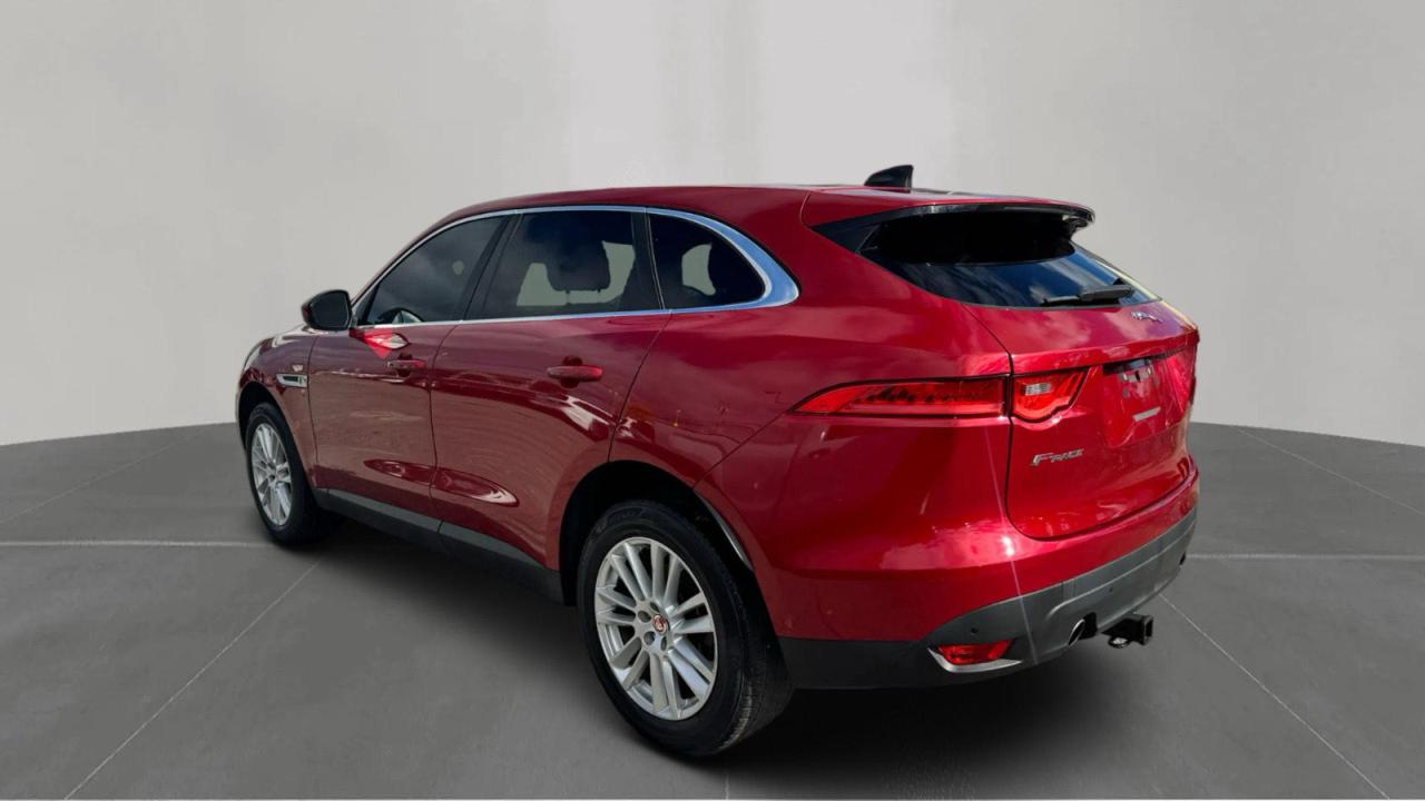 Jaguar F-PACE Prestige Image 10