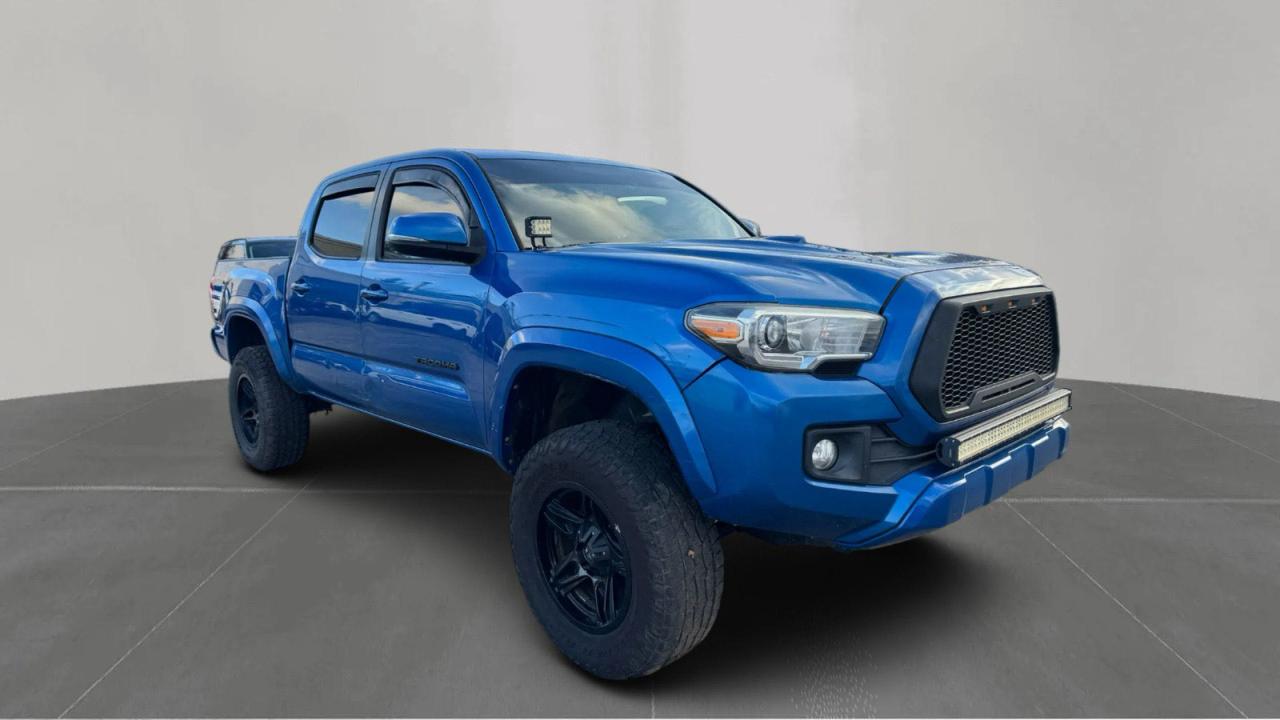 Toyota Tacoma Double Cab Image 1
