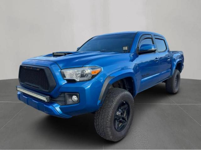 Toyota Tacoma Double Cab Image 8