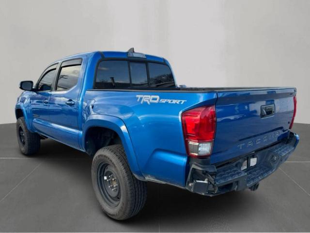 Toyota Tacoma Double Cab Image 3
