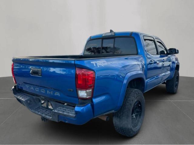 Toyota Tacoma Double Cab Image 2