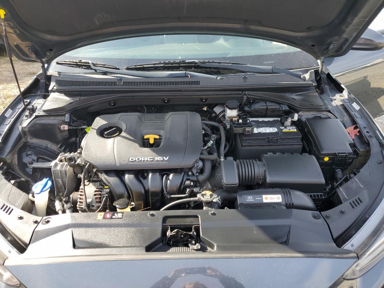 Hyundai VELOSTER Base Image 12