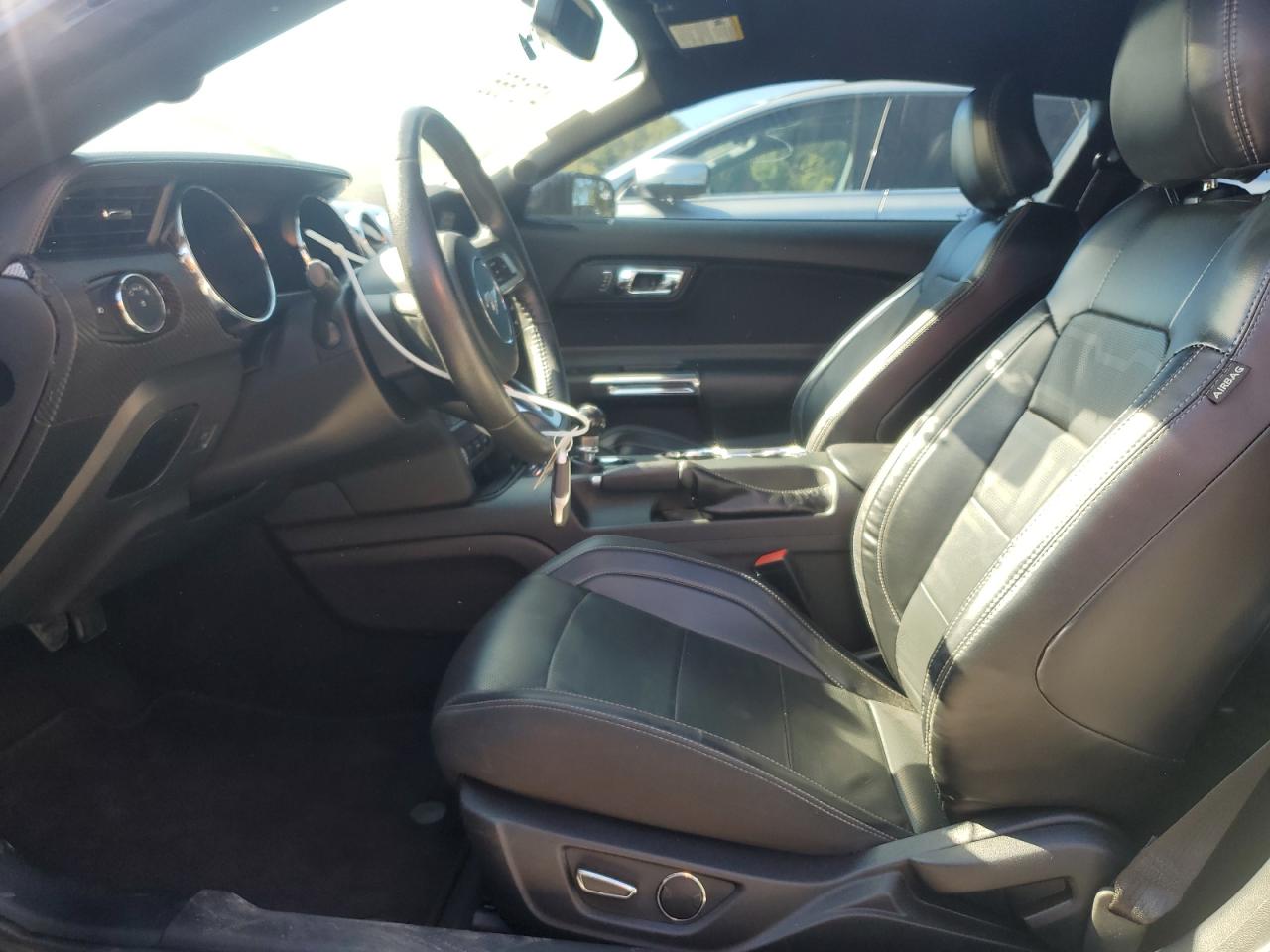 Ford Mustang Gt Image 4