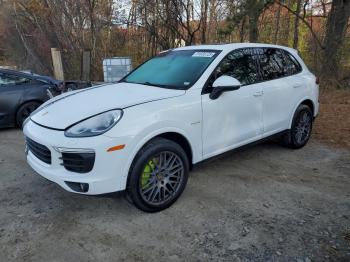  Salvage Porsche Cayenne