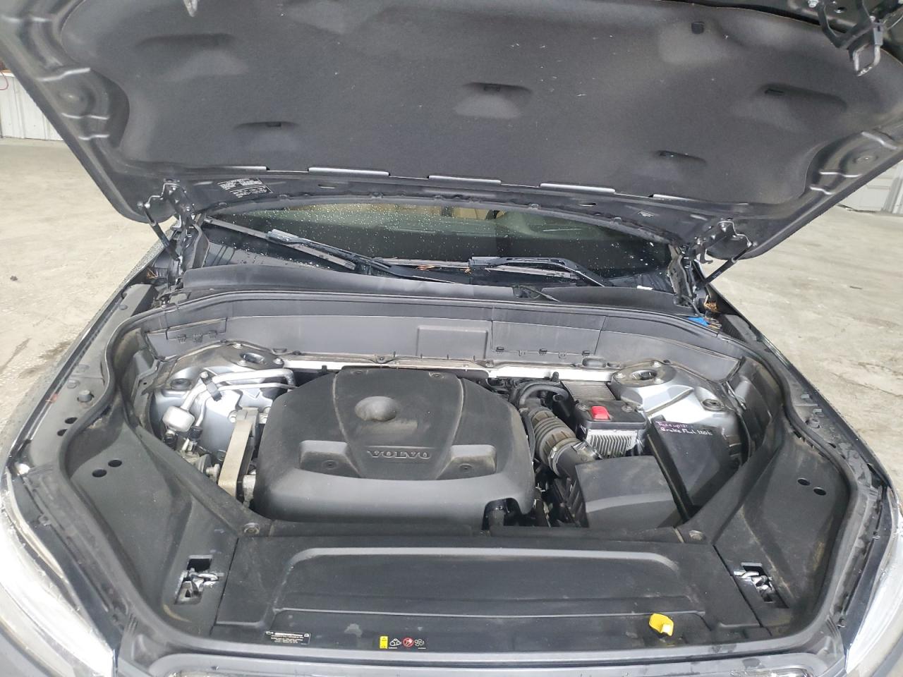 Volvo XC90 T6 Momentum Image 10