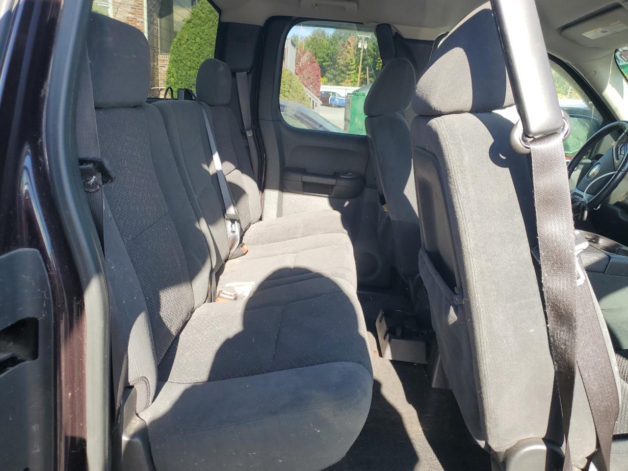 Chevrolet Silverado K1500 Image 6