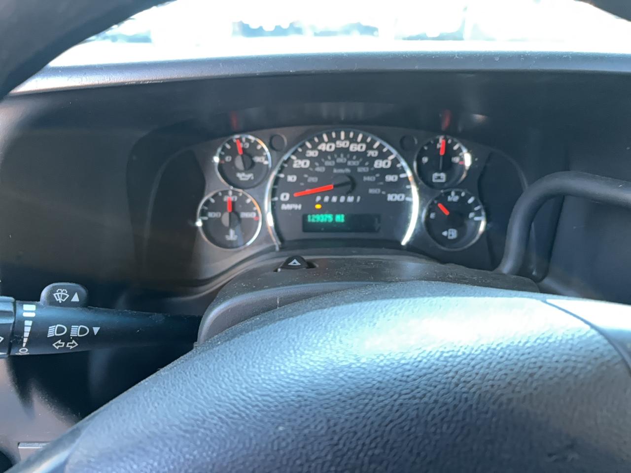 GMC Savana Cutaway G3500 Image 9