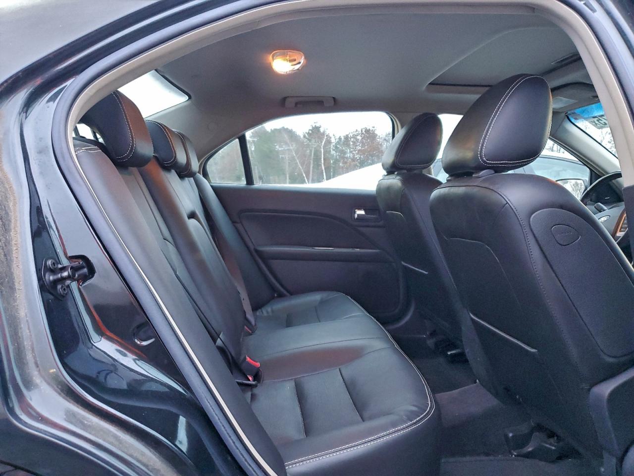 Ford Fusion Sel Image 3