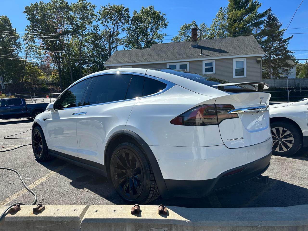 Tesla Model X Image 4