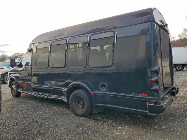 Ford Econoline E350 Super Duty Cutaway Van Image 11