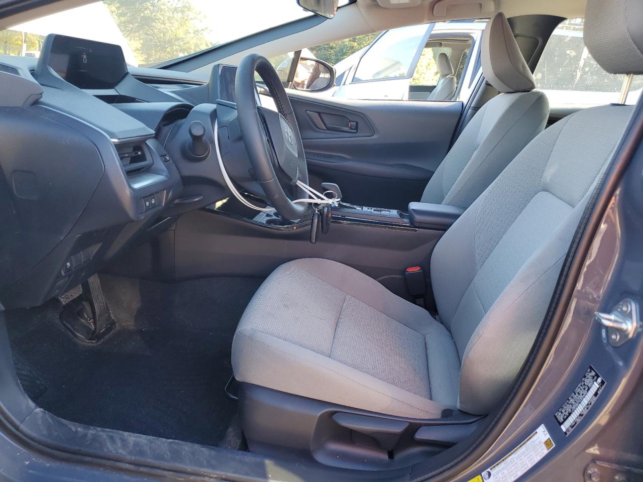 Toyota Prius Le Image 7