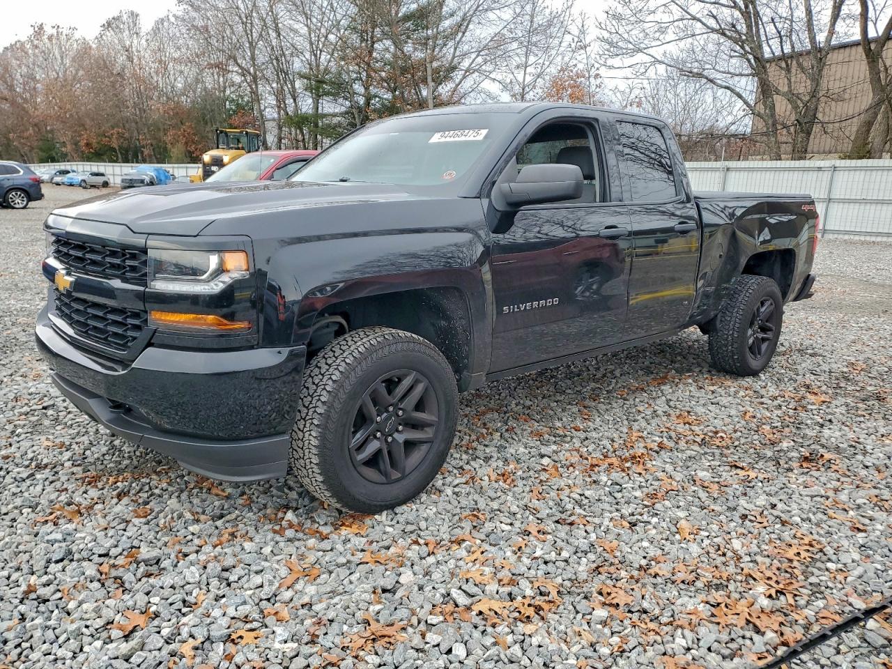 Chevrolet Silverado K1500 Custom Image 1