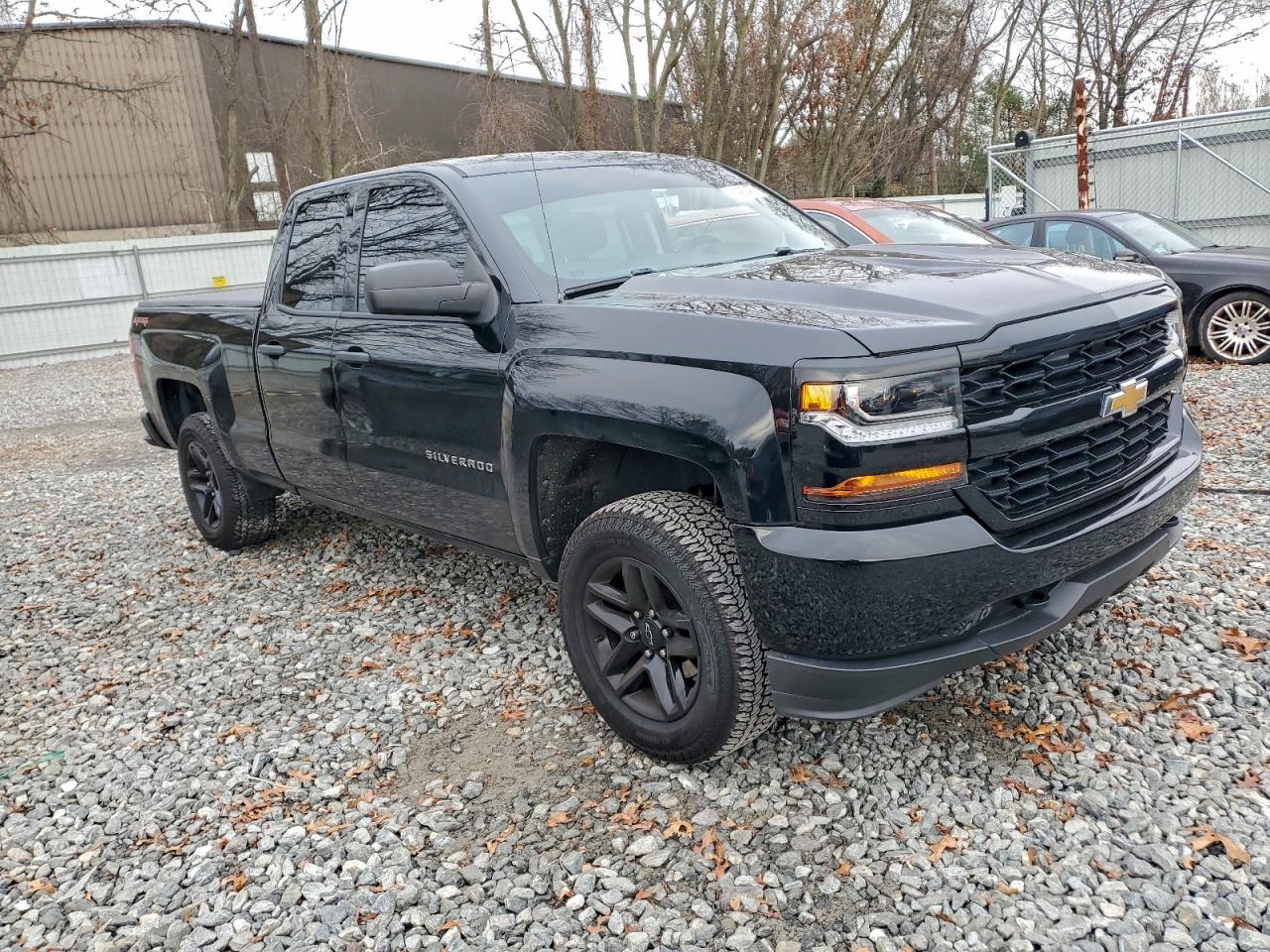 Chevrolet Silverado K1500 Custom Image 5