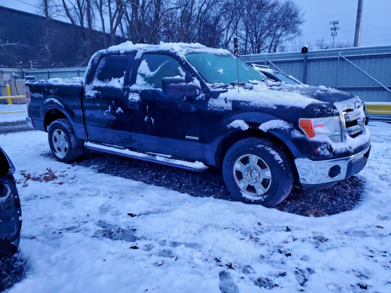Ford F-150 Supercrew Image 3