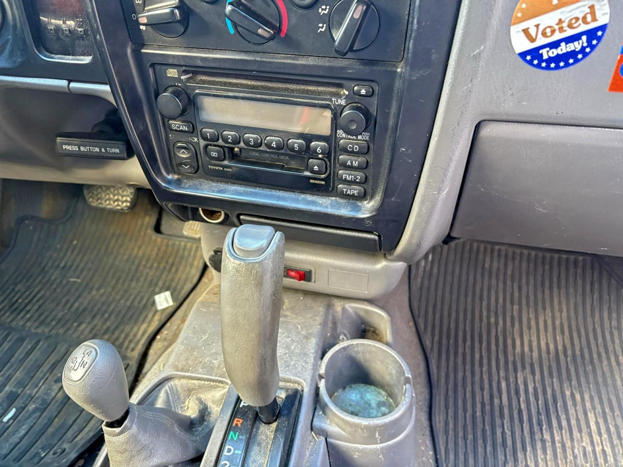 Toyota Tacoma Xtracab Image 8