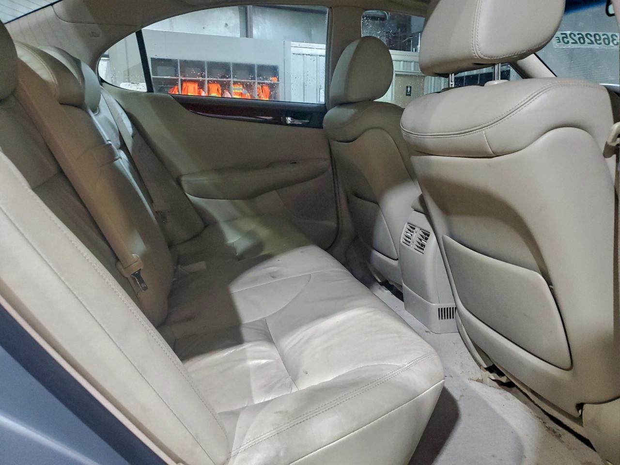 Lexus Es 300 Image 11