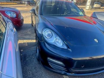  Salvage Porsche Panamera