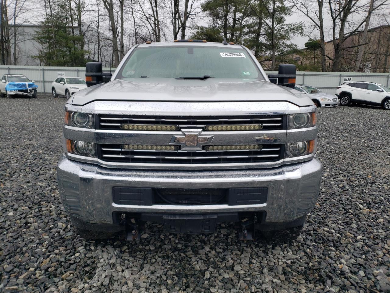 Chevrolet Silverado K2500 Heavy Duty Image 6