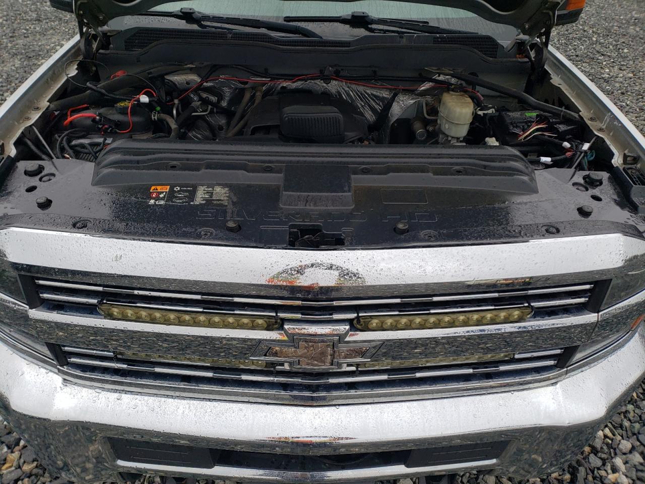 Chevrolet Silverado K2500 Heavy Duty Image 10