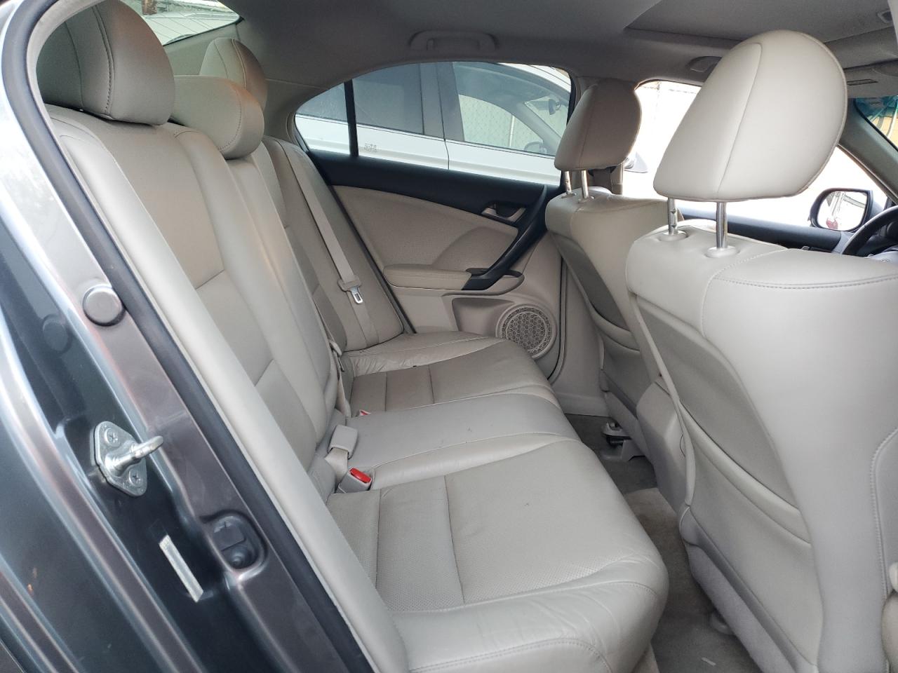 Acura TSX Image 7