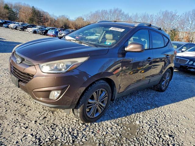  Salvage Hyundai TUCSON