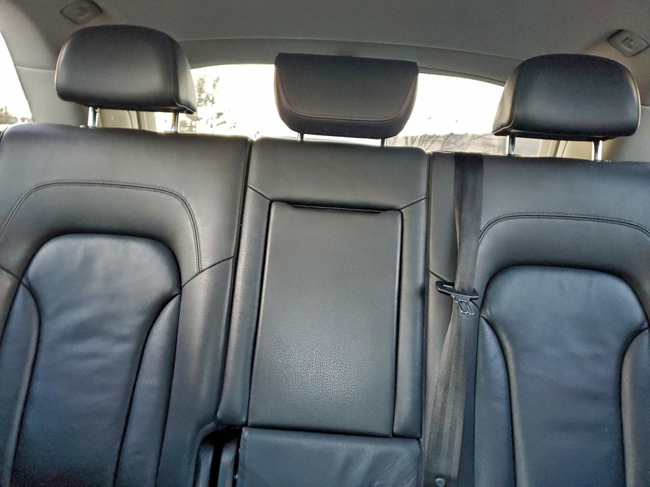 Audi Q5 Premium Plus Image 10