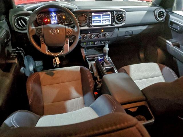 Toyota Tacoma Double Cab Image 8