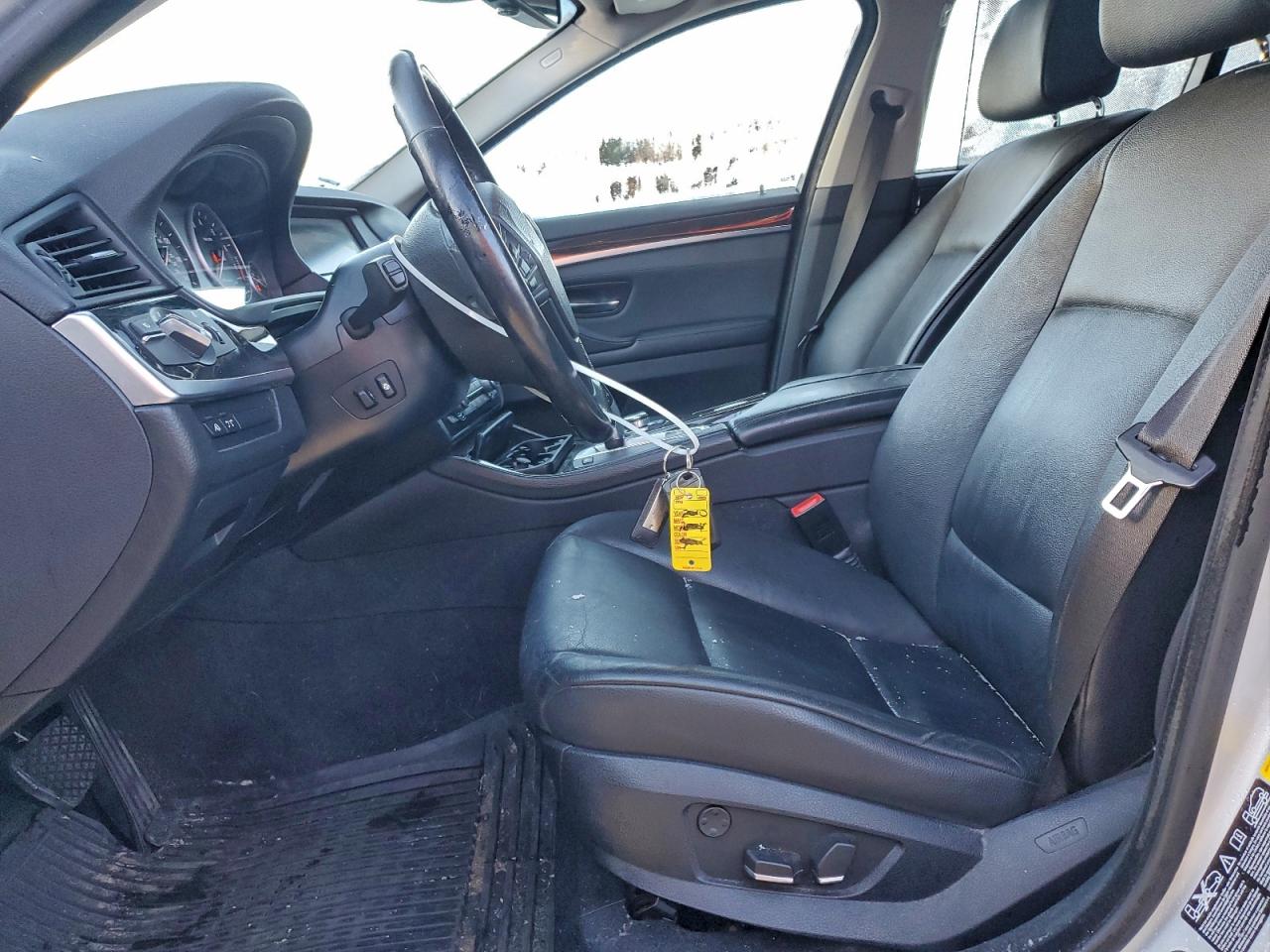 BMW 5 Series Xi Image 6