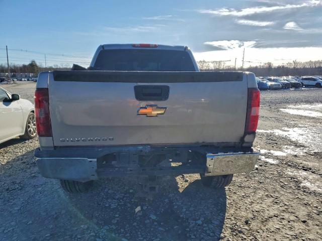 Chevrolet Silverado K1500 Crew Cab Image 7