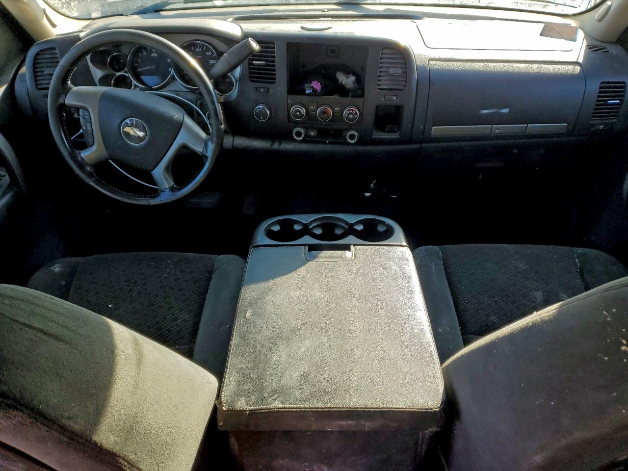 Chevrolet Silverado K1500 Crew Cab Image 4