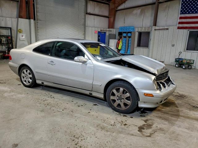 Mercedes-Benz Clk-class 320 Image 2