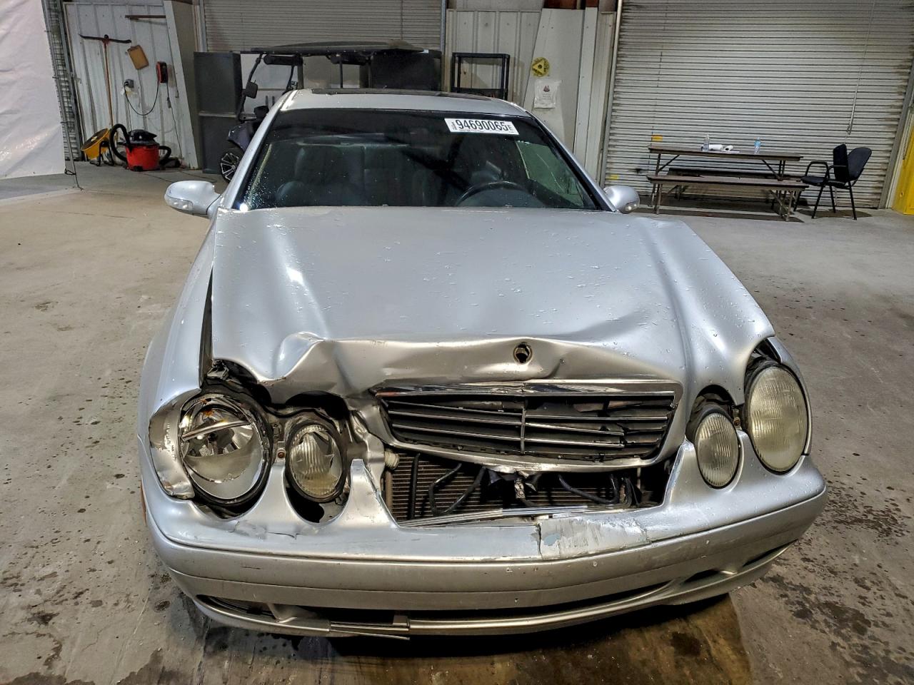 Mercedes-Benz Clk-class 320 Image 3