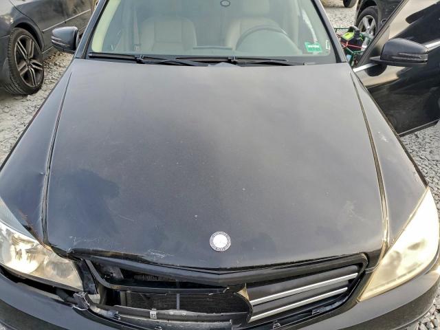 Mercedes-Benz C-Class 300 4matic Image 3