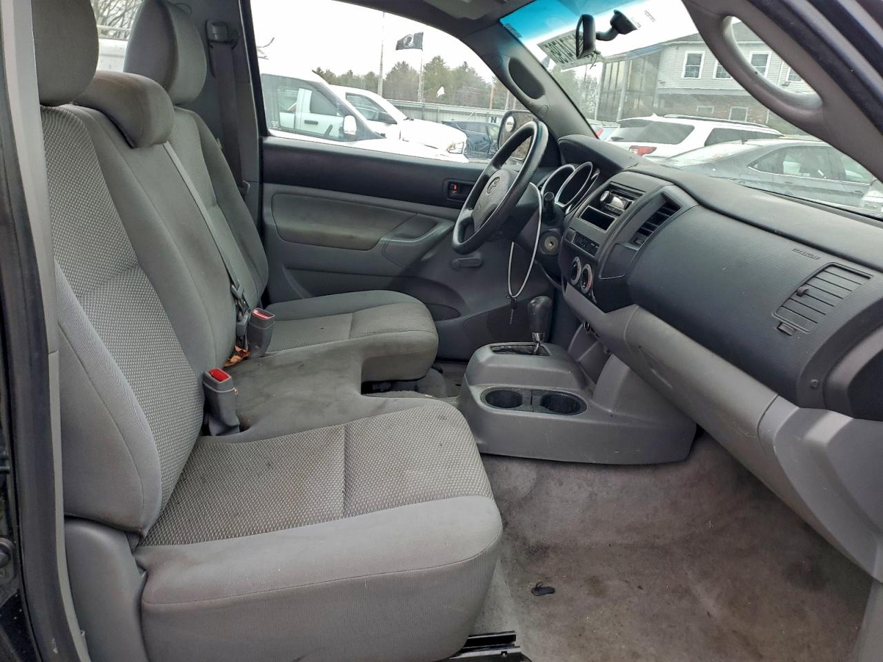 Toyota Tacoma Image 10