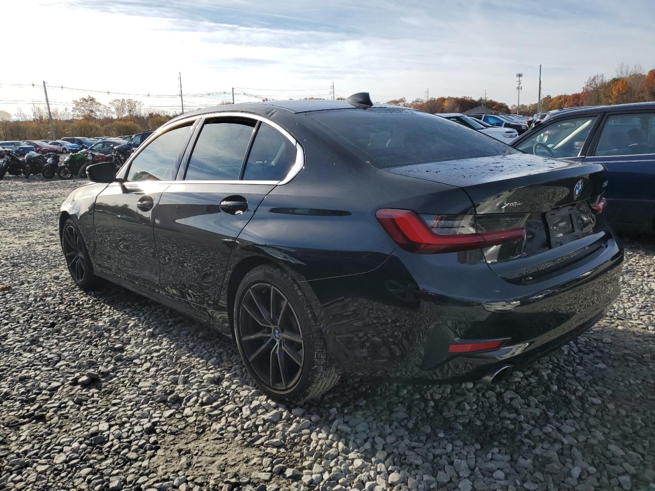 BMW 3 Series Image 2