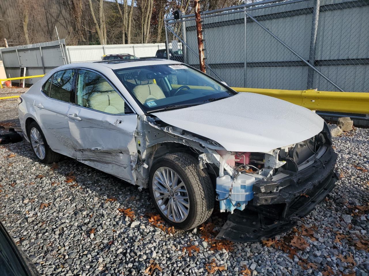 Toyota Camry Hybrid Image 12