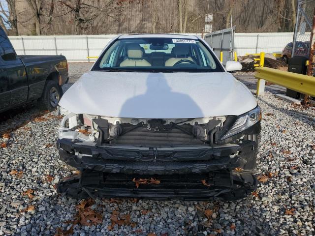 Toyota Camry Hybrid Image 3