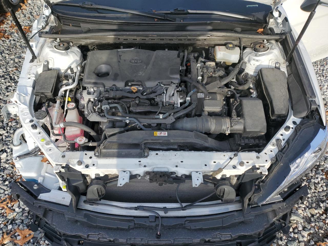 Toyota Camry Hybrid Image 7