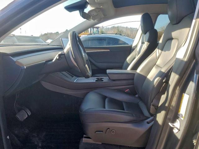 Tesla Model Y Image 5