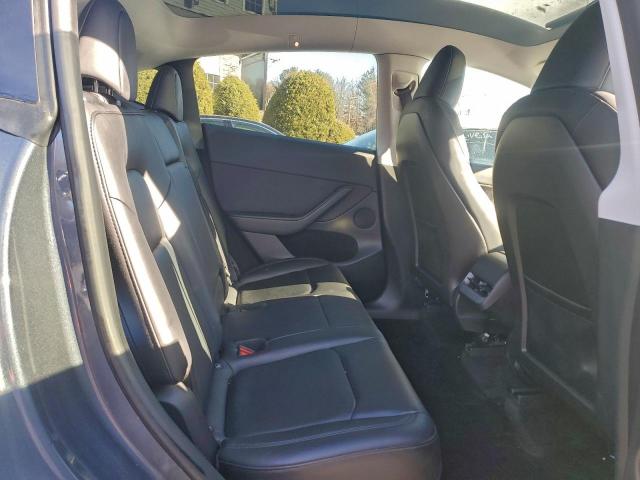 Tesla Model Y Image 7