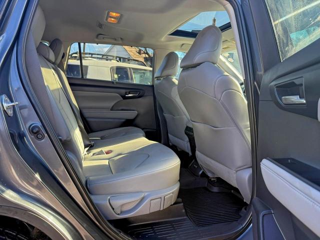 Toyota Highlander Xle Image 2