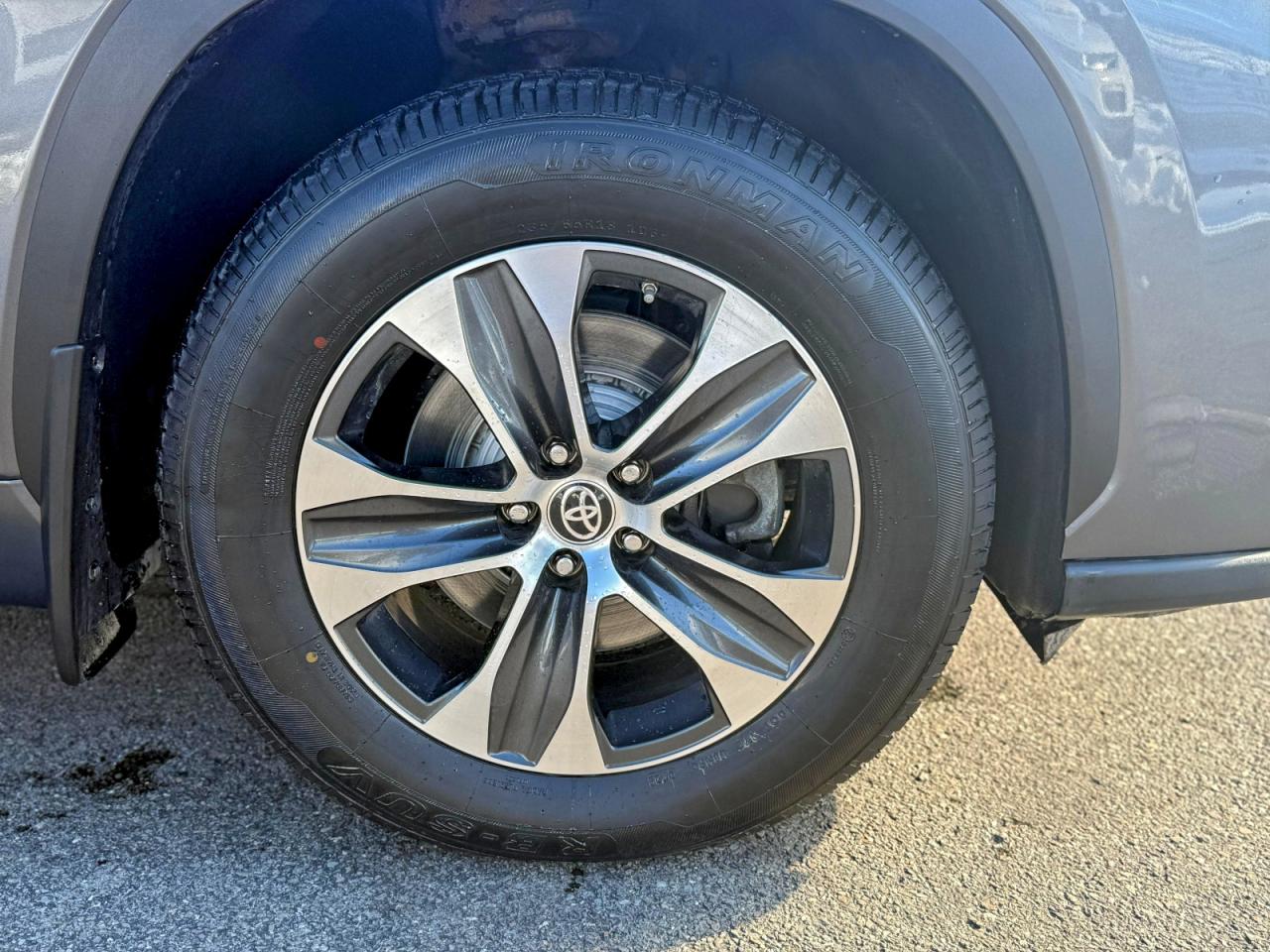 Toyota Highlander Xle Image 4