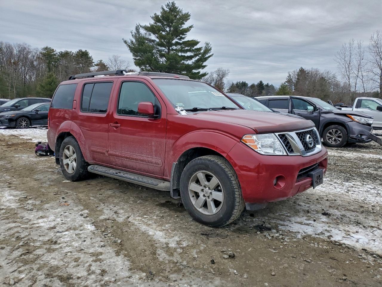 Nissan Pathfinder S Image 3