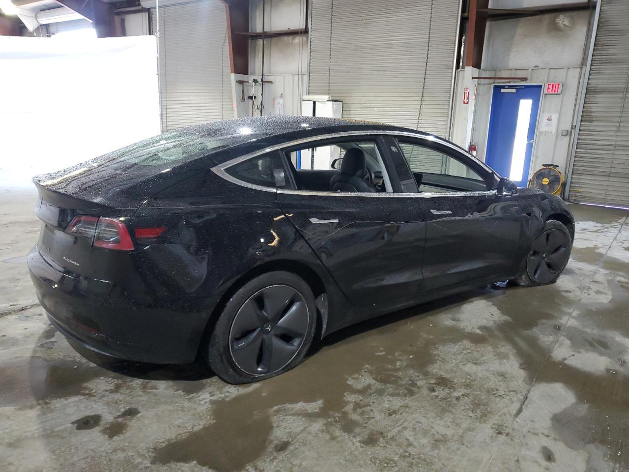Tesla Model 3 Image 4