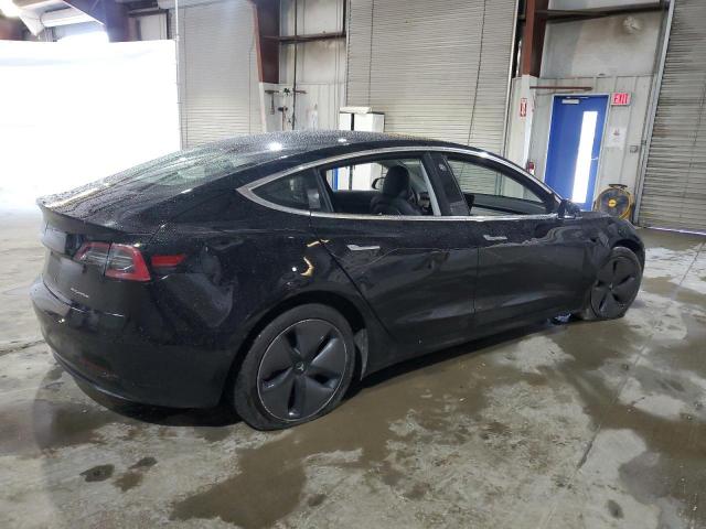Tesla Model 3 Image 4